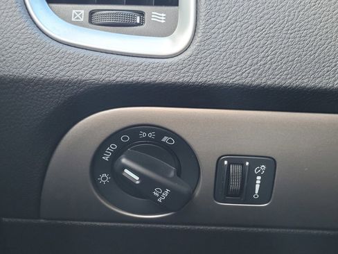 Used 2020 Dodge Durango SXT image 30