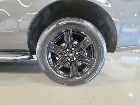 Used 2020 Ford Expedition XLT w/ Equipment Group 202A AWD/4WD image 27