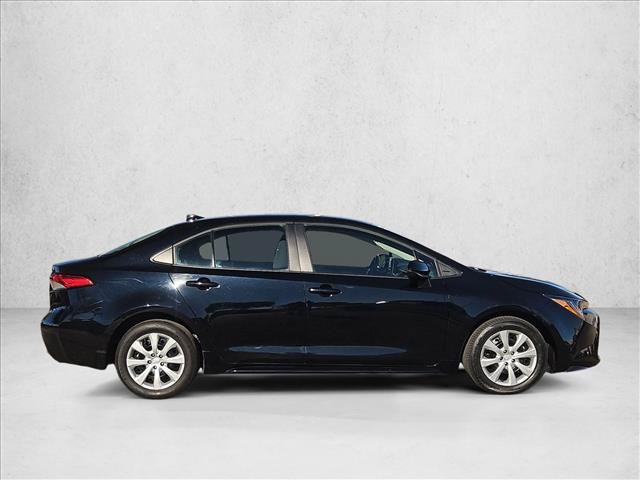 Used 2025 Toyota Corolla LE FWD image 4