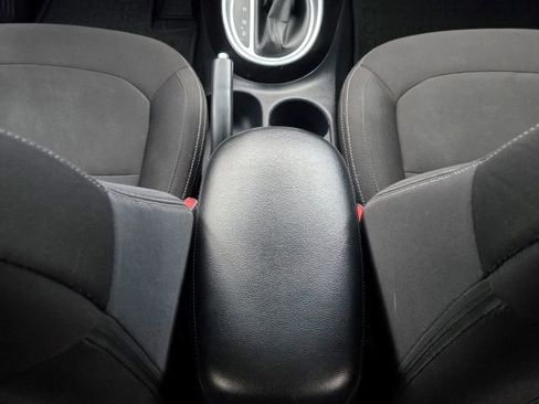 Used 2015 Kia Soul image 16