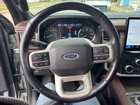 Used 2023 Ford Expedition Max Limited image 13
