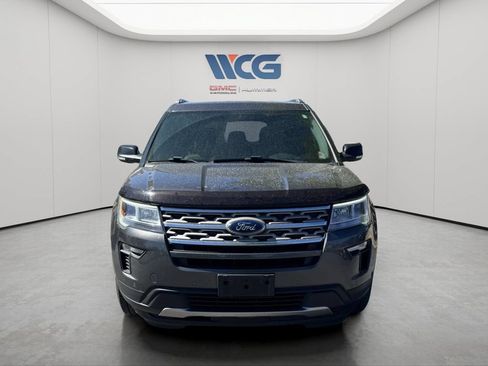 Used 2018 Ford Explorer XLT w/ Equipment Group 202A AWD/4WD image 2