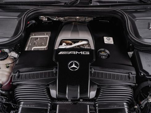 Used 2023 Mercedes-Benz GLS 63 AMG 4MATIC image 32