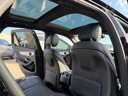 Used 2022 Mercedes-Benz GLC 300 4MATIC image 19