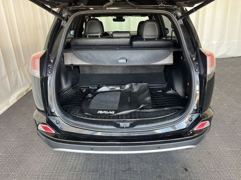 Used 2018 Toyota RAV4 SE w/ Advanced Technology Package AWD/4WD image 27