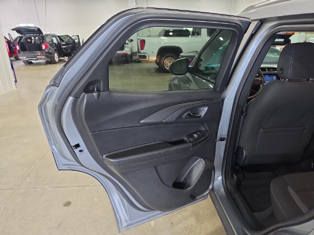 Used 2023 Chevrolet TrailBlazer LT w/ Convenience Package AWD/4WD image 25