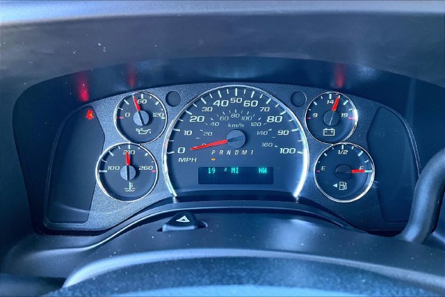 Used 2025 Chevrolet Express 3500 LT w/ LT Preferred Equipment Group RWD image 12