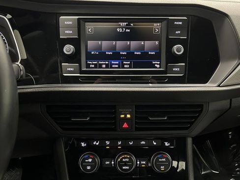 Used 2020 Volkswagen Jetta R-Line w/ R-Line Cold Weather Package FWD image 12