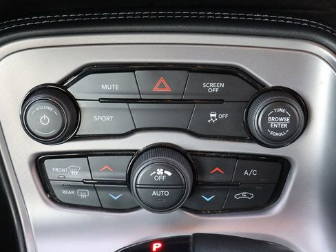 Used 2023 Dodge Challenger SXT image 11