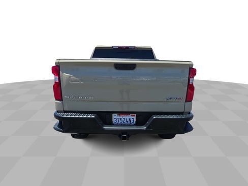 Used 2022 Chevrolet Silverado 1500 ZR2 w/ Technology Package AWD/4WD image 7