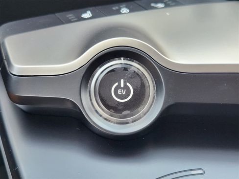 New 2025 Kia EV6 Light w/ Light LR Technology Package image 18