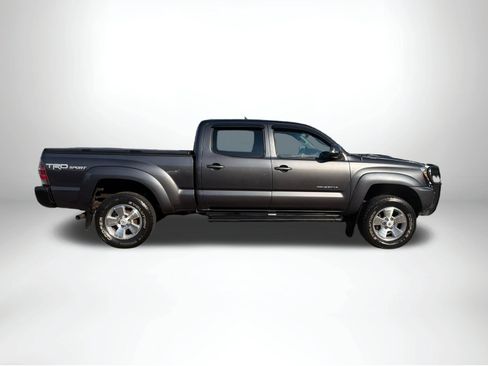 Used 2015 Toyota Tacoma 4x4 Double Cab w/ TRD Sport Package image 8