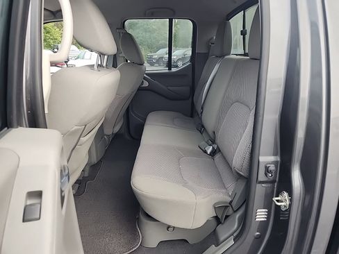 Used 2019 Nissan Frontier SV AWD/4WD image 14
