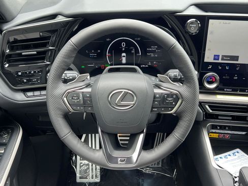 New 2026 Lexus TX 500h AWD image 17