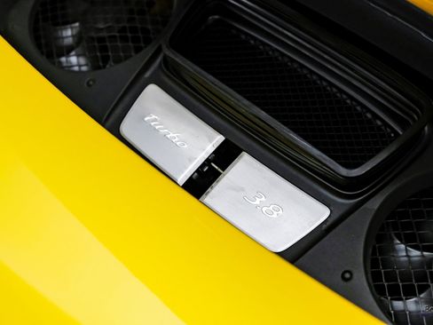 Used 2018 Porsche 911 Turbo S image 96