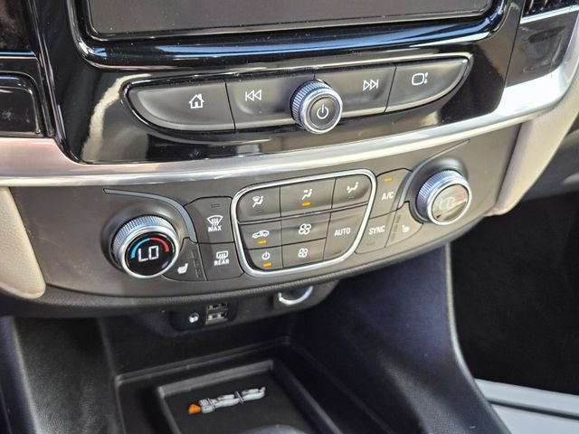 Certified 2023 Chevrolet Traverse LT w/ LT Premium Package AWD/4WD image 23