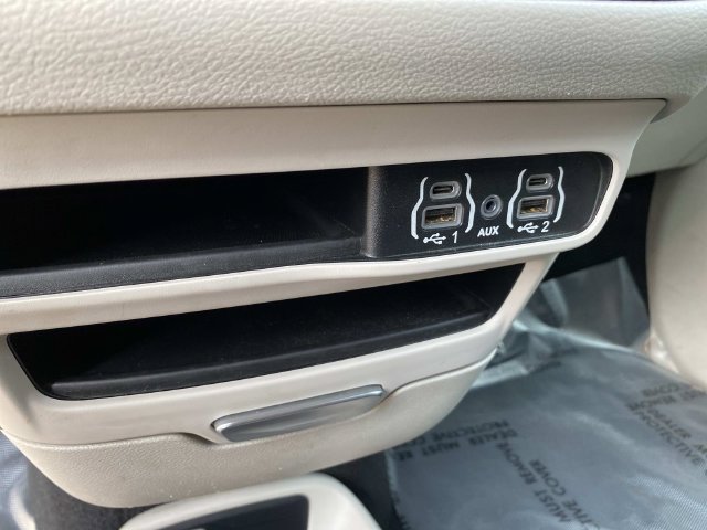 Used 2023 Chrysler Voyager LX FWD image 14