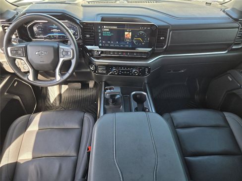 Used 2025 Chevrolet Silverado 1500 LT Trail Boss w/ Convenience Package II AWD/4WD image 23