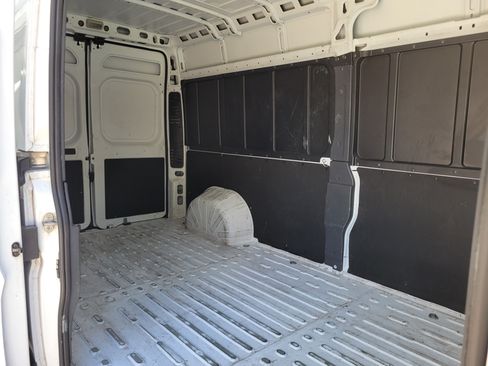 Used 2023 RAM ProMaster 2500 FWD image 12