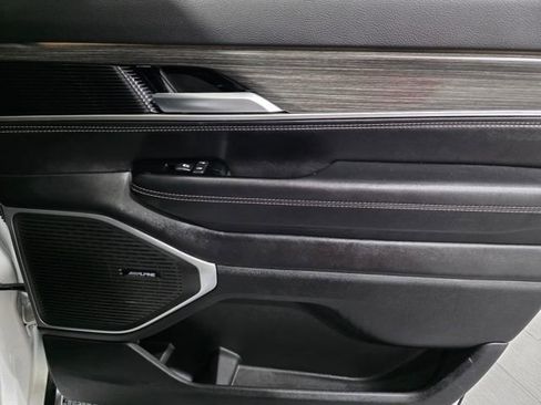 Used 2023 Jeep Wagoneer Series III w/ Preferred Equipment Group image 12