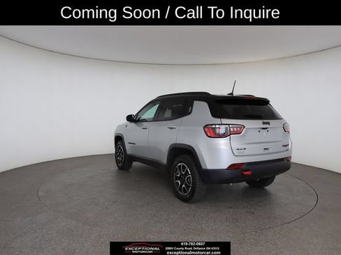 Used 2025 Jeep Compass Trailhawk AWD/4WD image 15