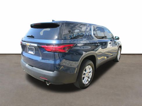 Used 2023 Chevrolet Traverse LS FWD image 5