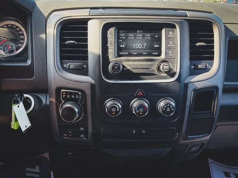 Used 2018 RAM 1500 Express w/ Express Value Package AWD/4WD image 12