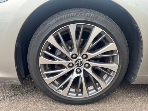 Used 2019 Lexus ES 350 w/ Premium Package FWD image 7