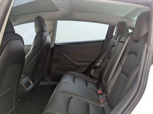 Used 2019 Tesla Model 3 Long Range RWD image 16