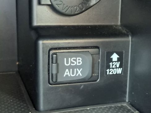 Used 2012 Toyota Camry LE image 19