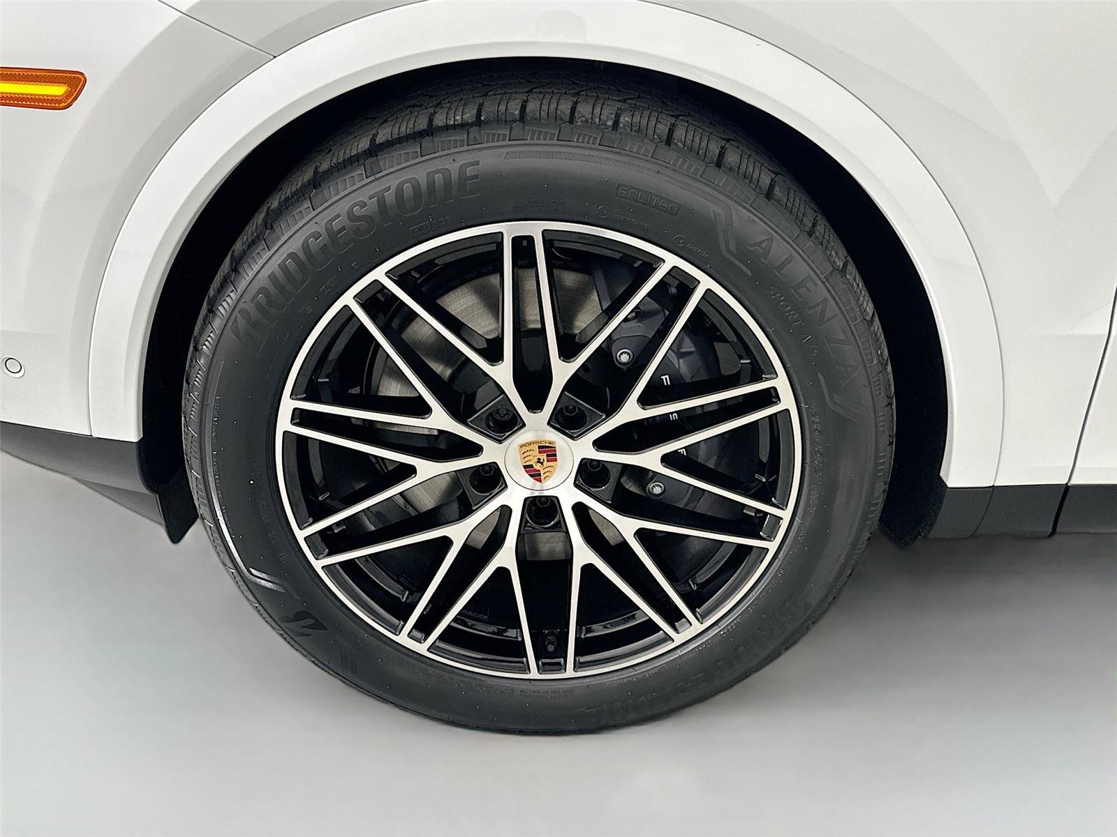 Certified 2026 Porsche Cayenne AWD/4WD image 11