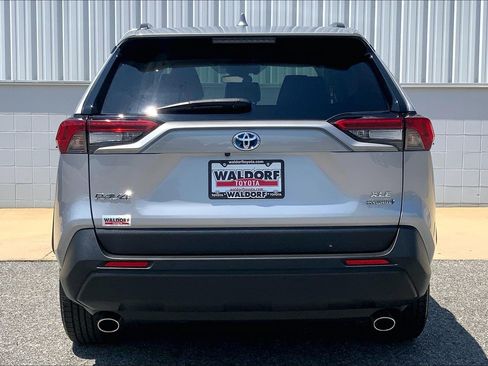 Used 2023 Toyota RAV4 XLE w/ XLE Grade Weather Package AWD/4WD image 5