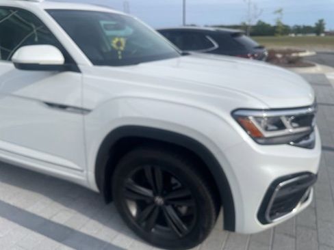 Used 2022 Volkswagen Atlas SEL R-Line image 3