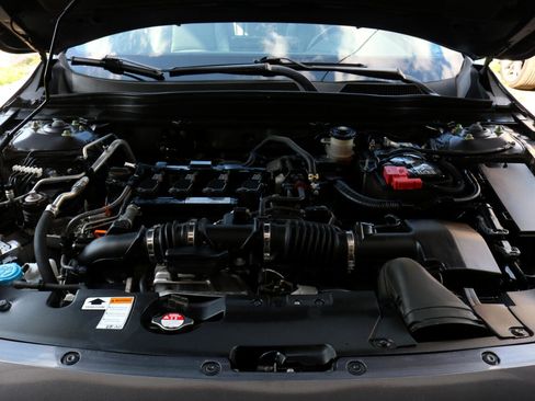 Used 2019 Honda Accord Sport image 47