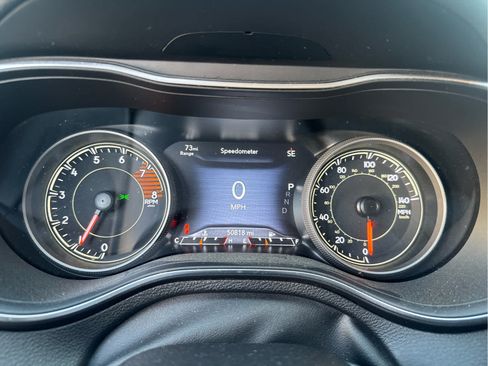 Used 2022 Jeep Cherokee Trailhawk w/ Technology Group B AWD/4WD image 25