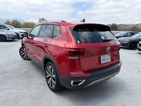 Used 2022 Volkswagen Taos SE w/ IQ.Drive SE Package AWD/4WD image 2