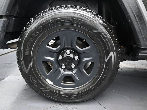Used 2021 Jeep Wrangler Unlimited Sport AWD/4WD image 33