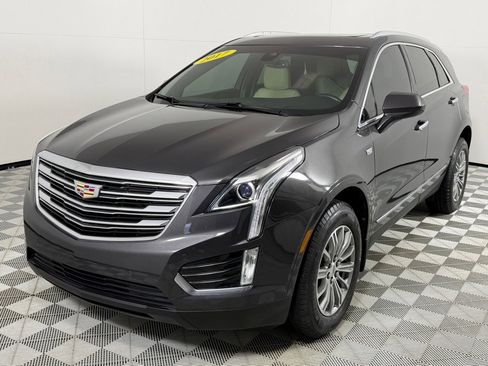 Used 2017 Cadillac XT5 Luxury w/ Driver Awareness Package image 10