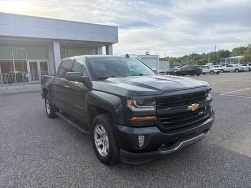 Used 2018 Chevrolet Silverado 1500 LT w/ All Star Edition image 3
