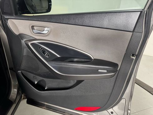 Used 2018 Hyundai Santa Fe Sport w/ 2.4L Value Package 02 FWD image 20