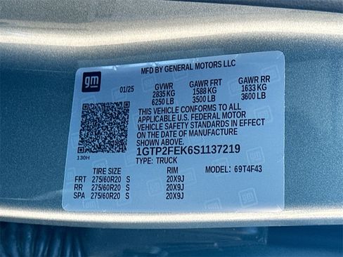 Used 2025 GMC Canyon Denali image 27