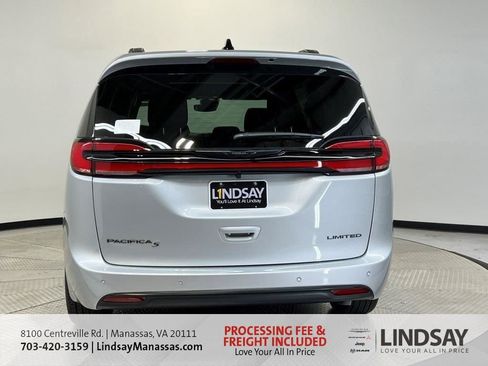 New 2026 Chrysler Pacifica Limited w/ S Appearance Package image 6