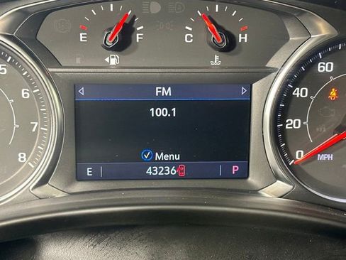 Used 2022 GMC Terrain AT4 w/ Infotainment Package II image 18