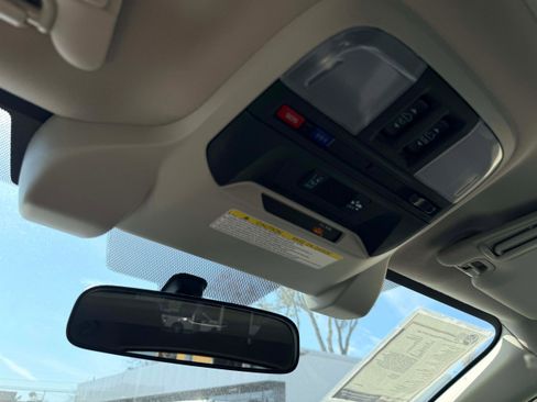 Used 2022 Subaru Crosstrek 2.0i Premium w/ Moonroof Package image 25