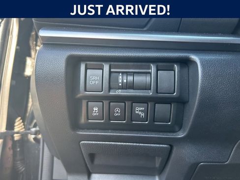 Used 2022 Subaru Crosstrek 2.5i Limited w/ Moonroof Package 2 AWD/4WD image 12