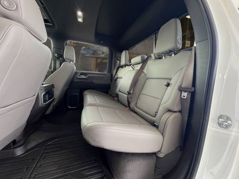 Certified 2025 GMC Sierra 2500 SLT w/ SLT Premium Package image 14