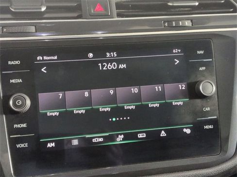 Used 2022 Volkswagen Tiguan SEL R-Line image 23