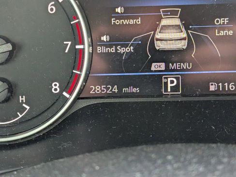 Used 2023 Nissan Sentra SR w/ SR Premium Package image 17