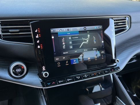 Used 2024 Jeep Wagoneer L Series II w/ Flexible Seating Group image 19