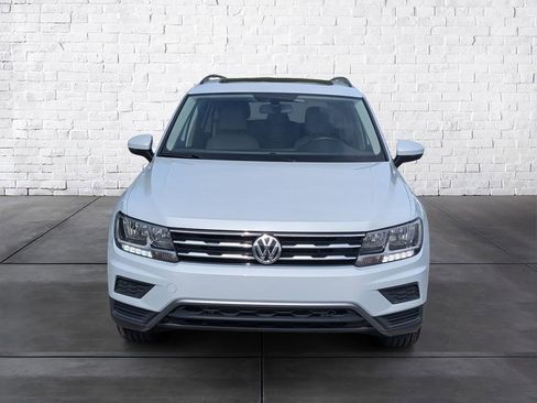 Used 2018 Volkswagen Tiguan SE image 3